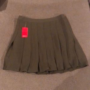 Skirt. Never worn